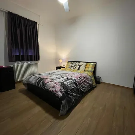 Maison d'hôtes Castle Door House - Single With Double Beds Near Train Station *